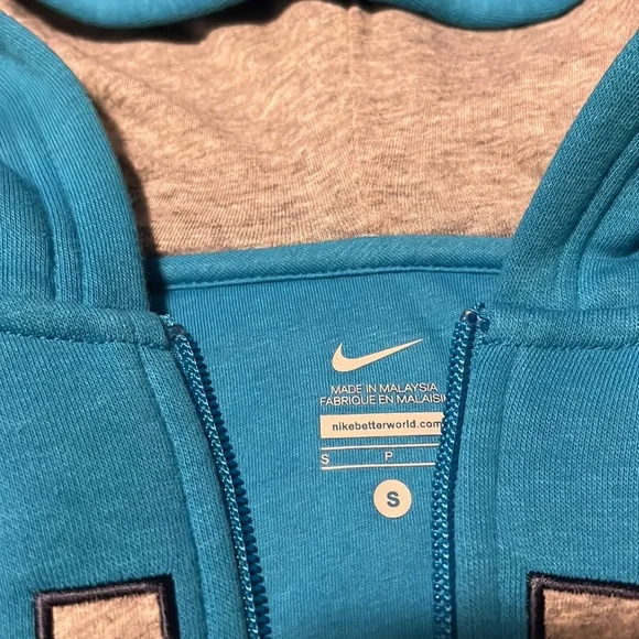 Nike hoodie youth small new boys - Picture 4 of 5